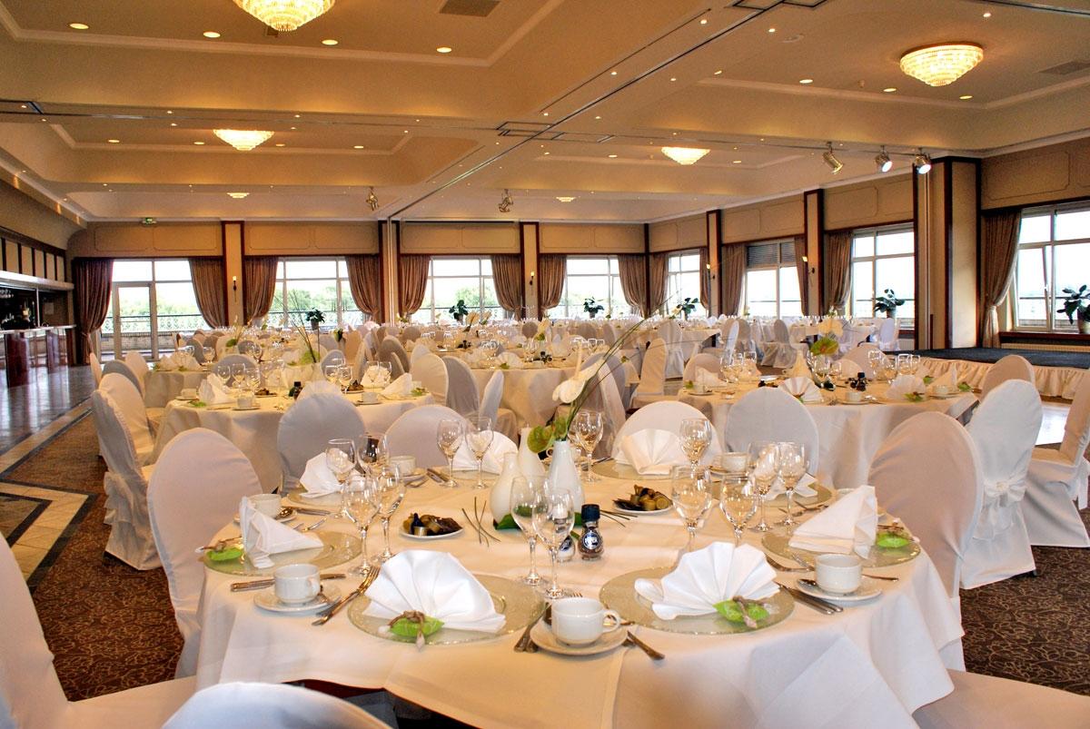 Hotel Gladbeck Van Der Valk Bagian luar foto
