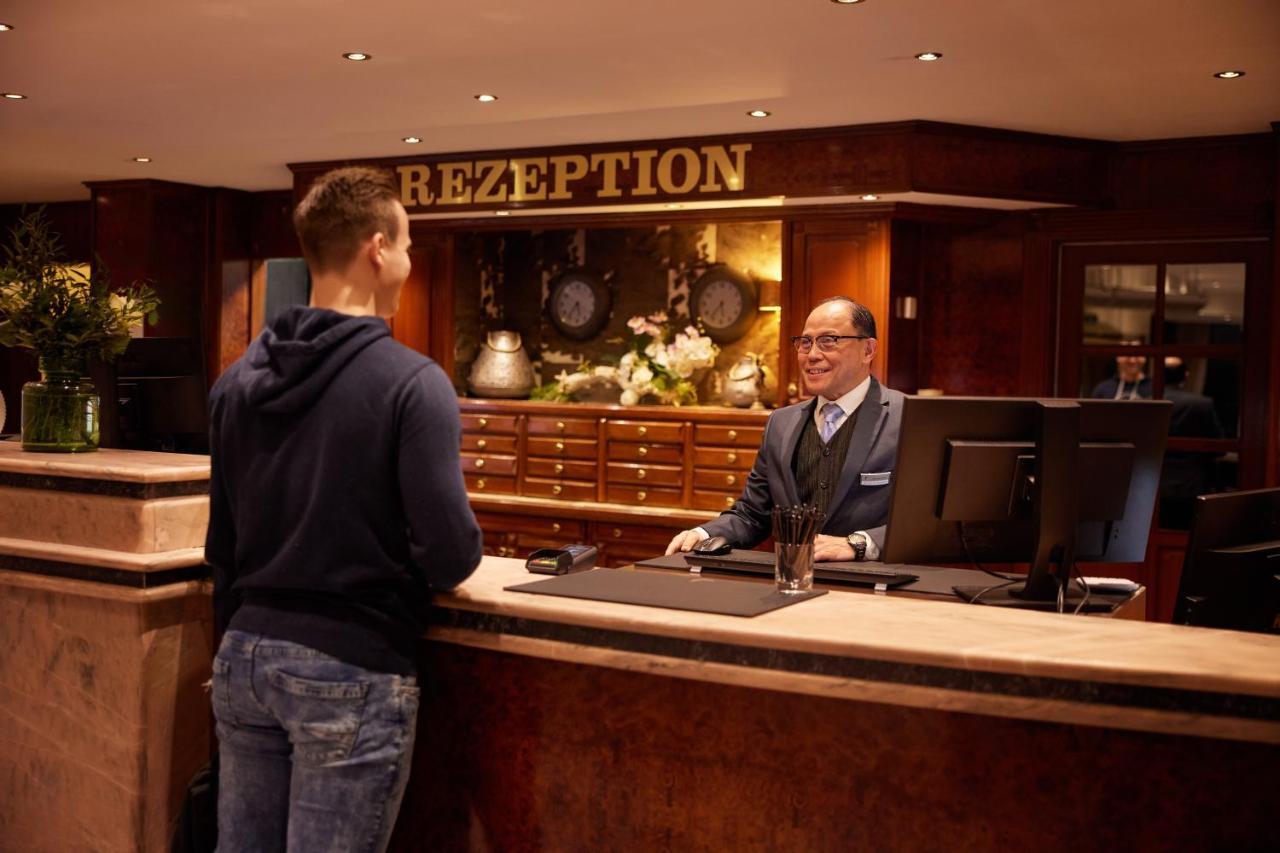Hotel Gladbeck Van Der Valk Bagian luar foto