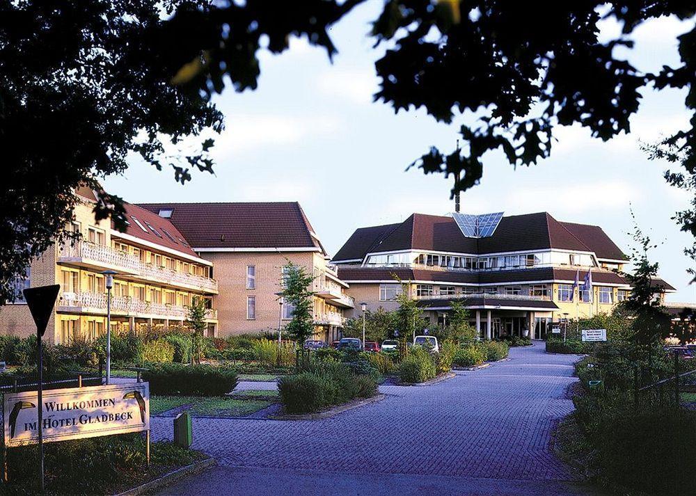 Hotel Gladbeck Van Der Valk Bagian luar foto