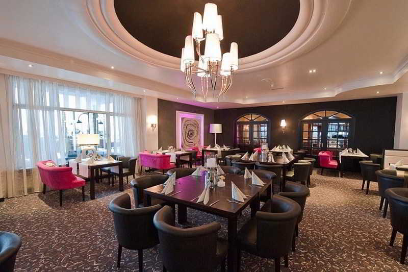 Hotel Gladbeck Van Der Valk Bagian luar foto